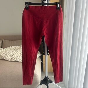NWT Oner Active Soft Motion Legging Size L Regular Short Length in Ruby Red